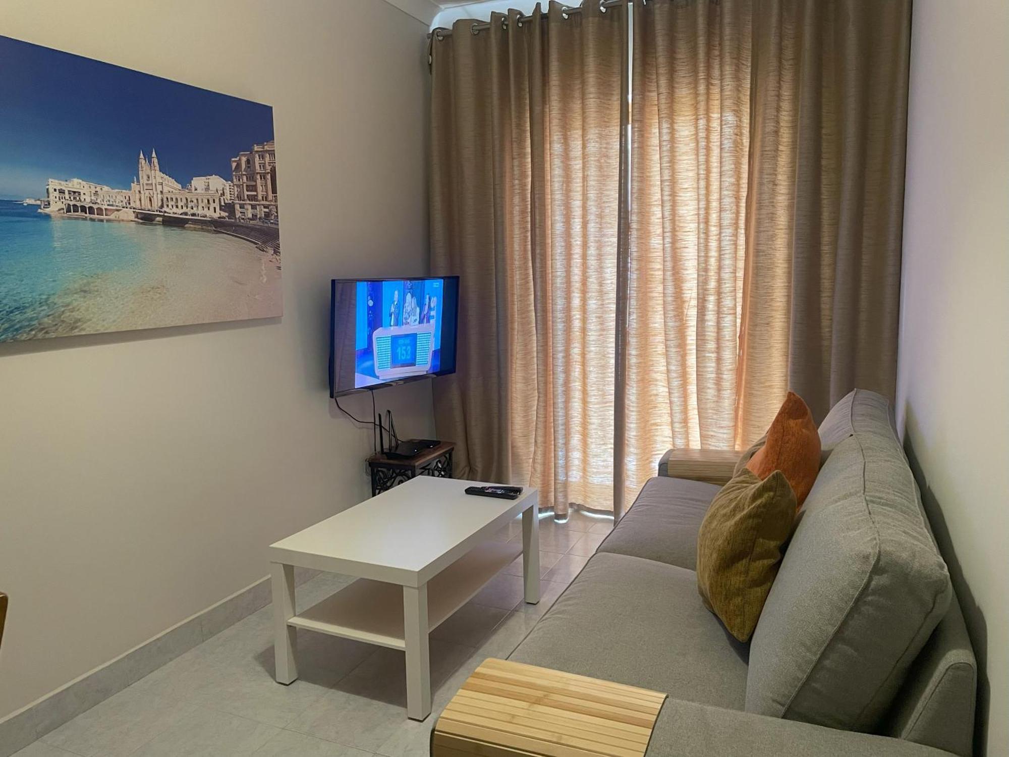 City Center Apartments Mellieħa Buitenkant foto